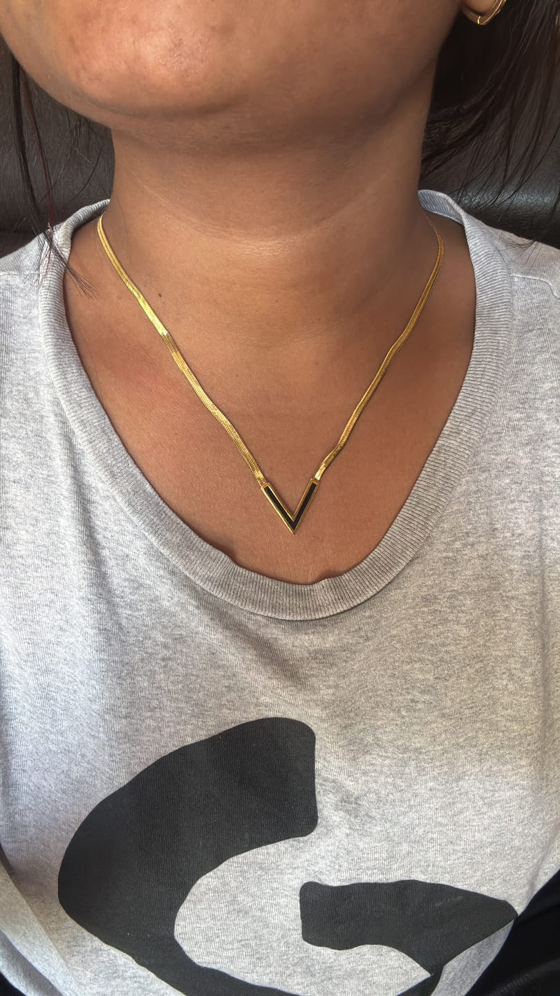 Customer photo review of Black Vixen Necklace