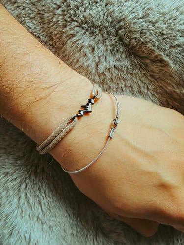 Customer photo review of Bracelet Montagne Personnalisé