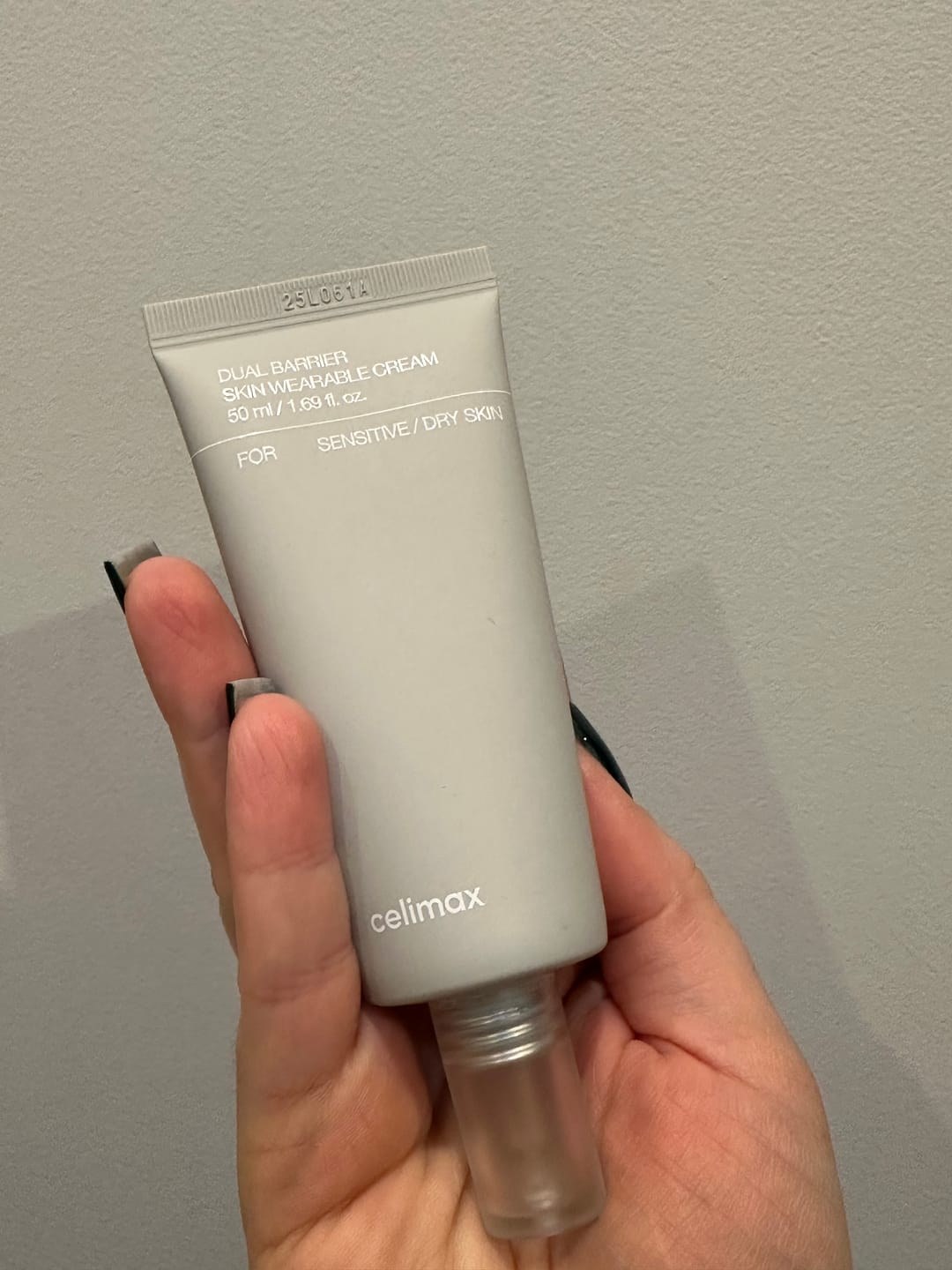Customer photo review of Aizsargbarjeru nodrošinošs krēms ar keramīdu kompleksu Celimax Dual Barrier Skin Wearable Cream