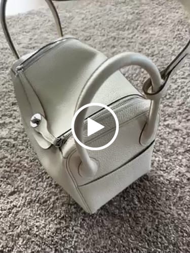 Customer video review of HM LINDY 30 BAG WHITE TAURILLON CLEMENCE LEATHER