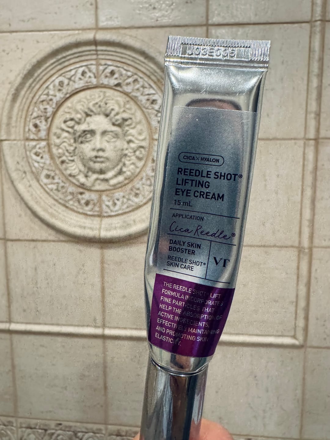 Customer photo review of Masāžas liftinga krēms ādai ap acīm ar mikroadatām VT Cosmetics Reedle Shot Lifting Eye Cream