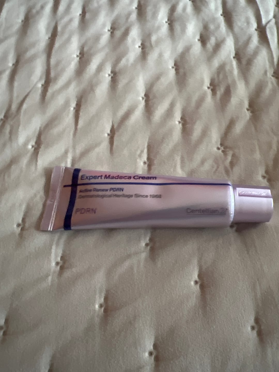 Customer photo review of CENTELLIAN24 - Expert Madeca Cream Active Renew PDRN 50 ML | Crema Antiedad Regeneradora