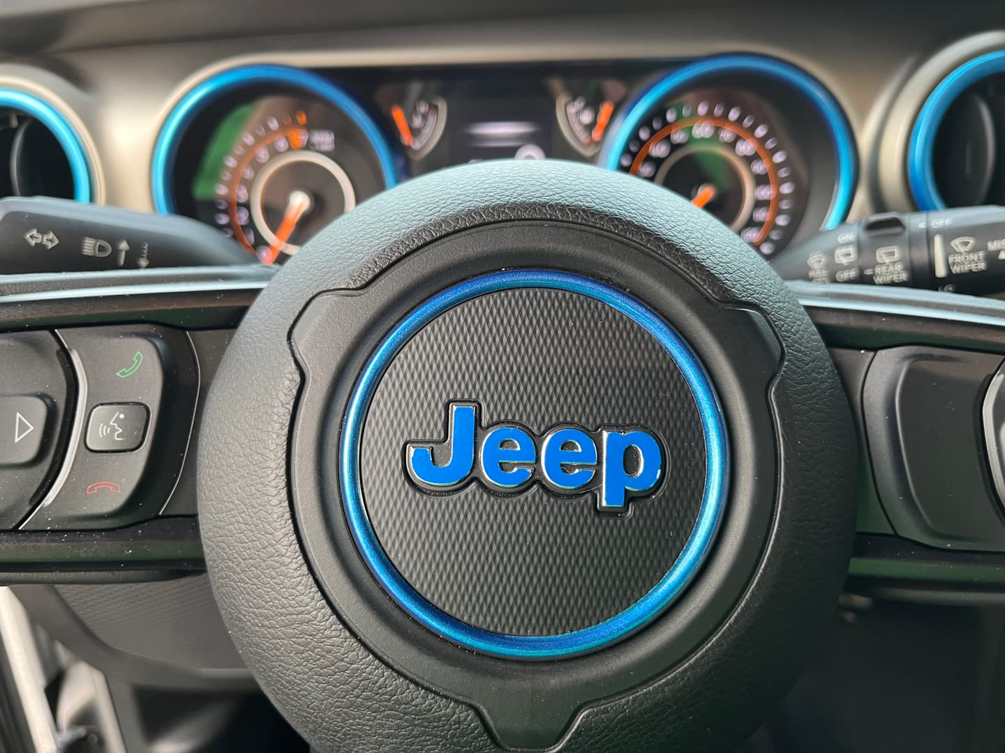 Customer photo review of Center Ring Steering Wheel Vinyl Overlay Cover for Jeep | Fits Jeep Models
