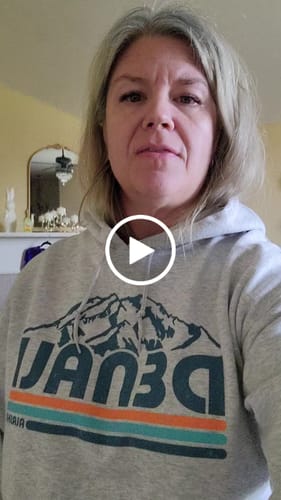 Customer video review of Denali Retro Stripe Hoodie