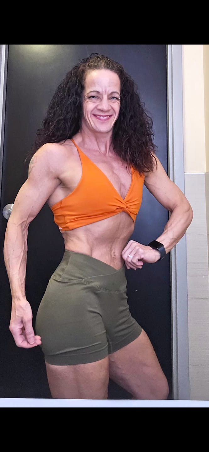 Customer photo review of Amplify Shorts