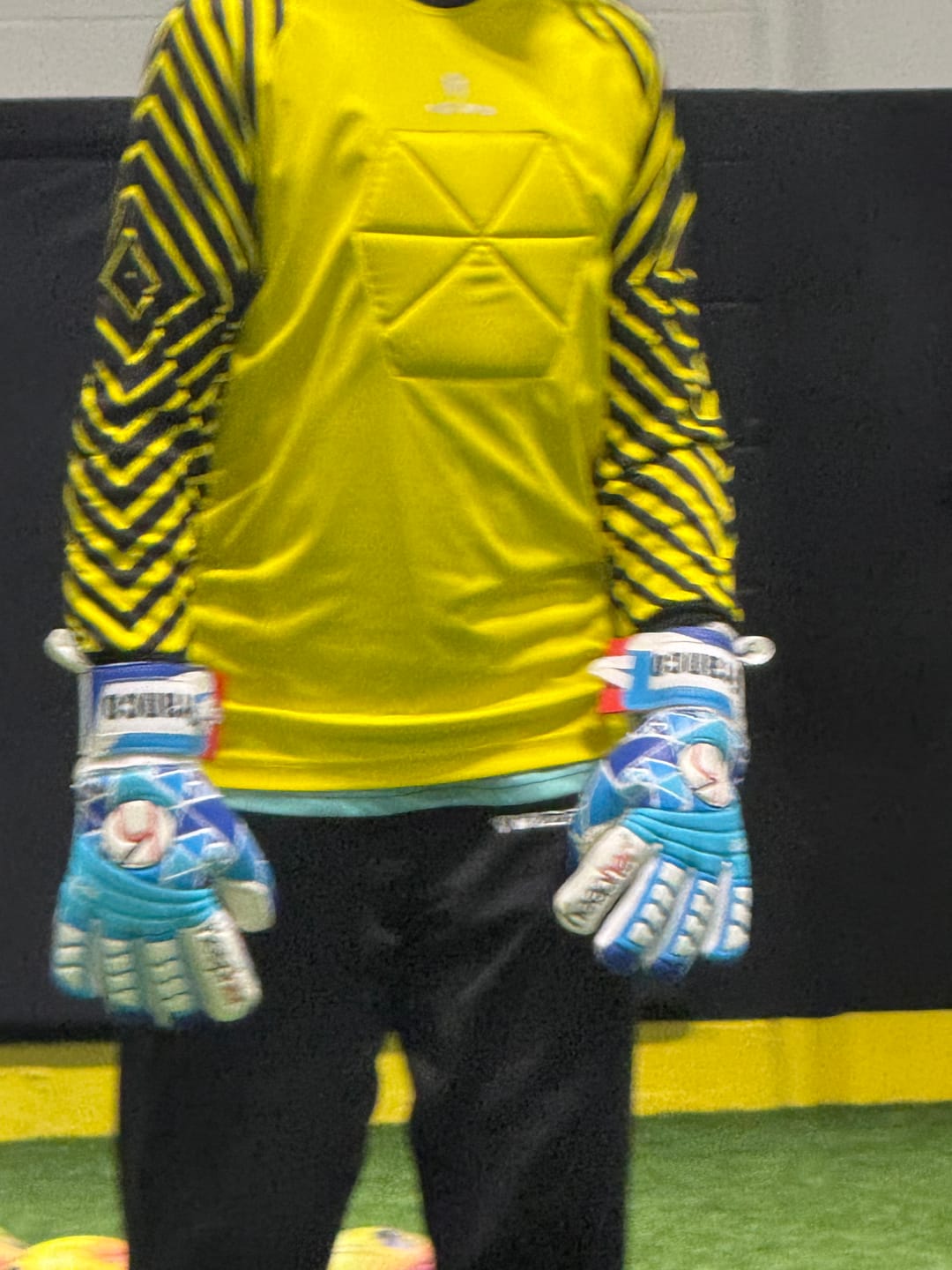 Customer photo review of Duenna Match Glove