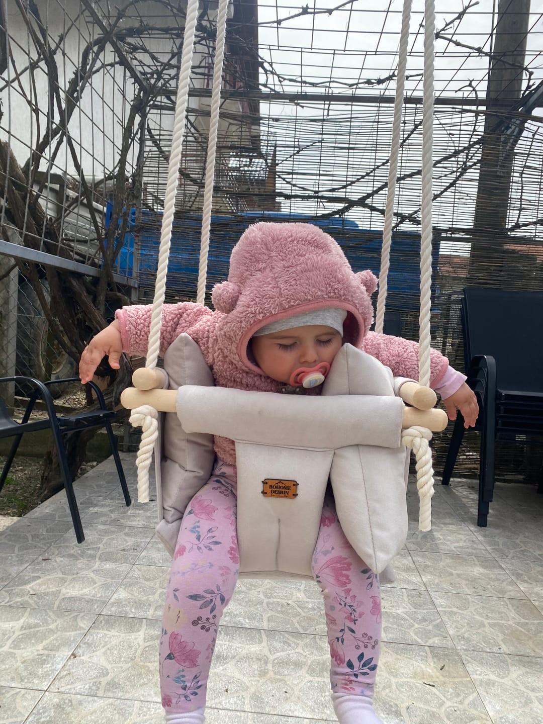Customer photo review of Luxury Cappuccino Ljuljaška - Ručno rađena ljuljaška za bebe