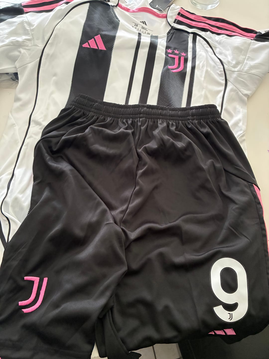 Customer photo review of KKGool -  Kit Enfant Juventus Domicile 2025/2026