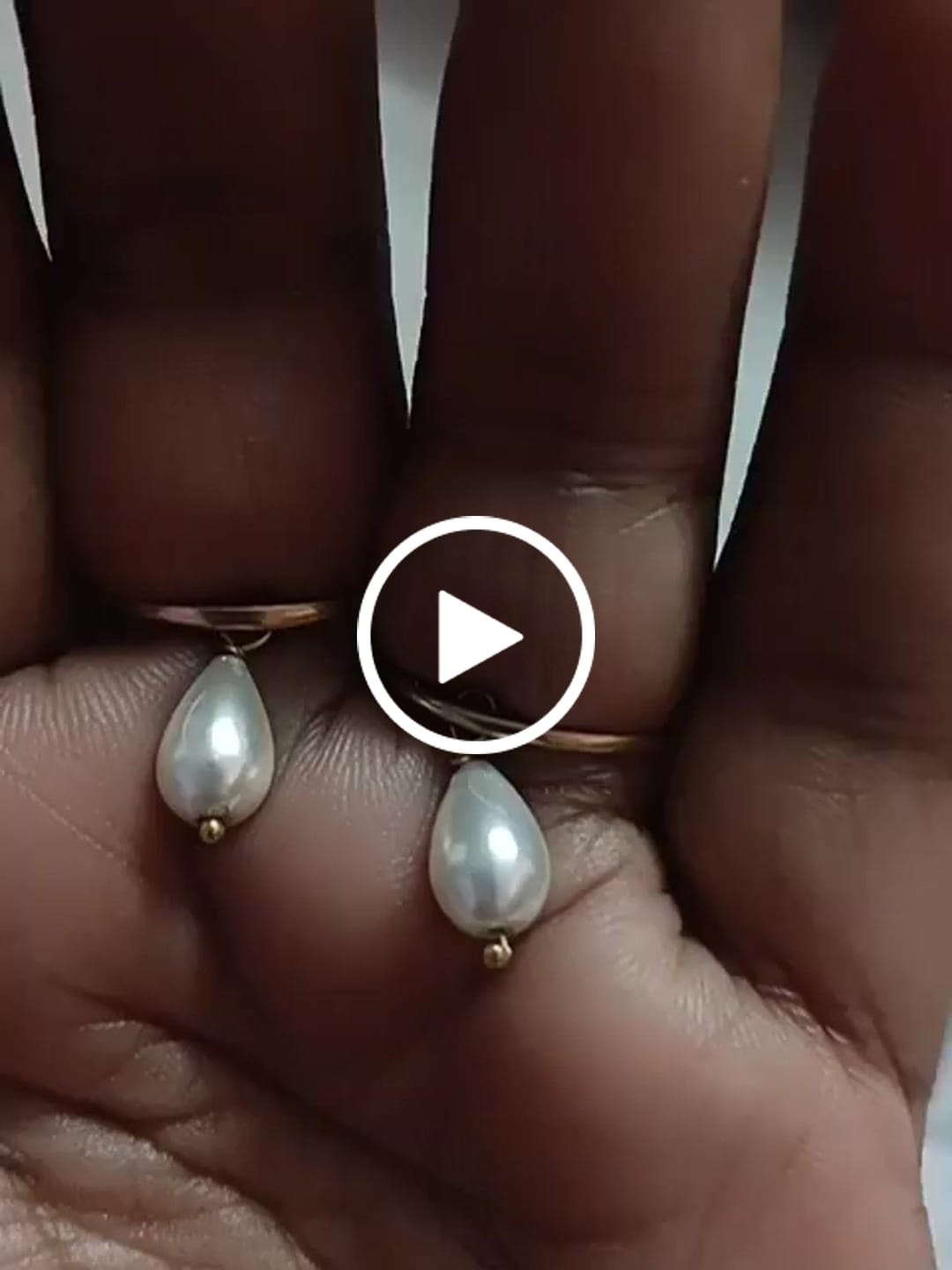 Customer video review of Single Pearl Drop Earrings