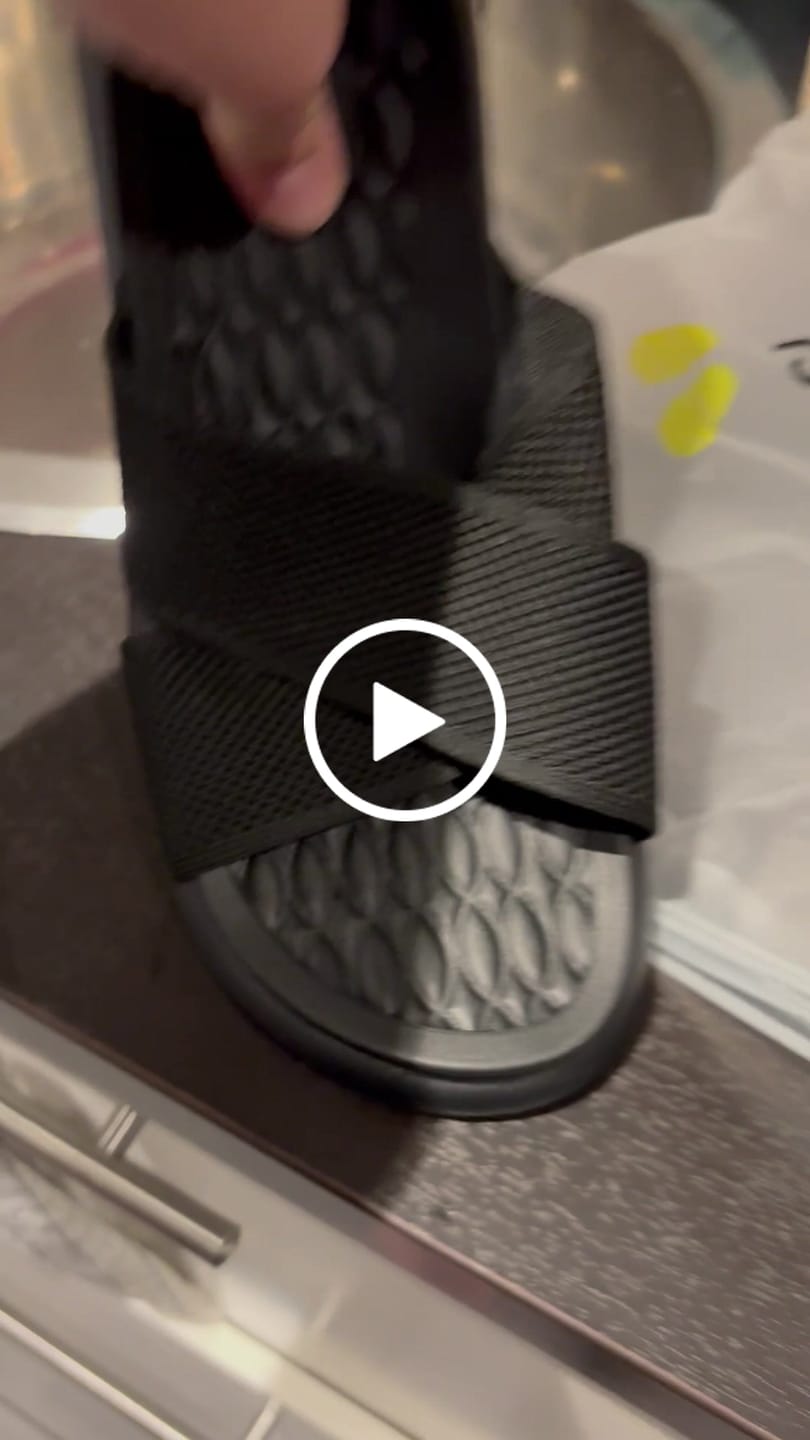 Customer video review of HappySandals Stockholm