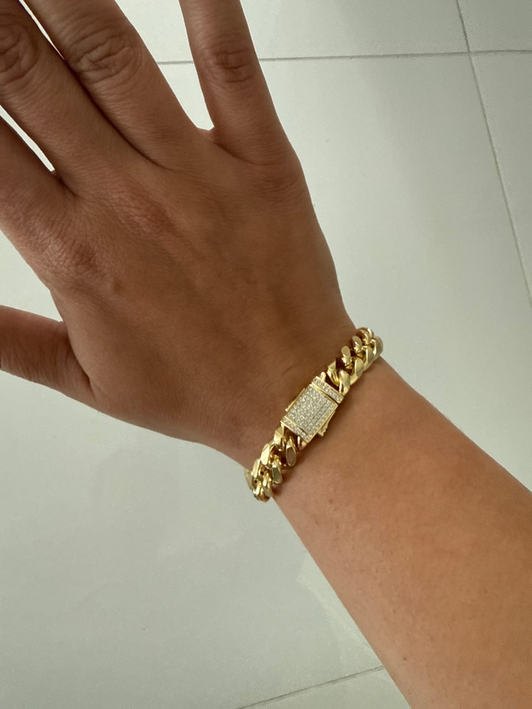Customer photo review of Armband VIP Viona -14K vergoldet