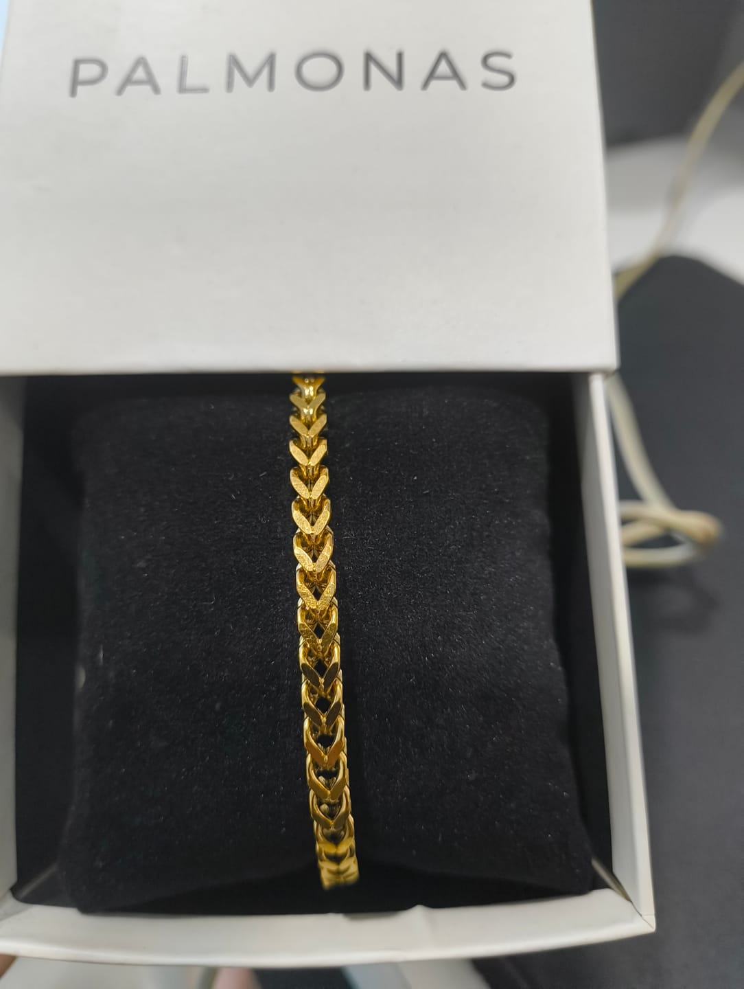 Customer photo review of Classic Gold Chain Bracelet