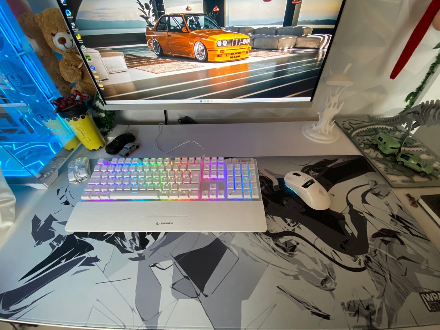 Customer photo review of Wraith Studio Daydream Deskmat