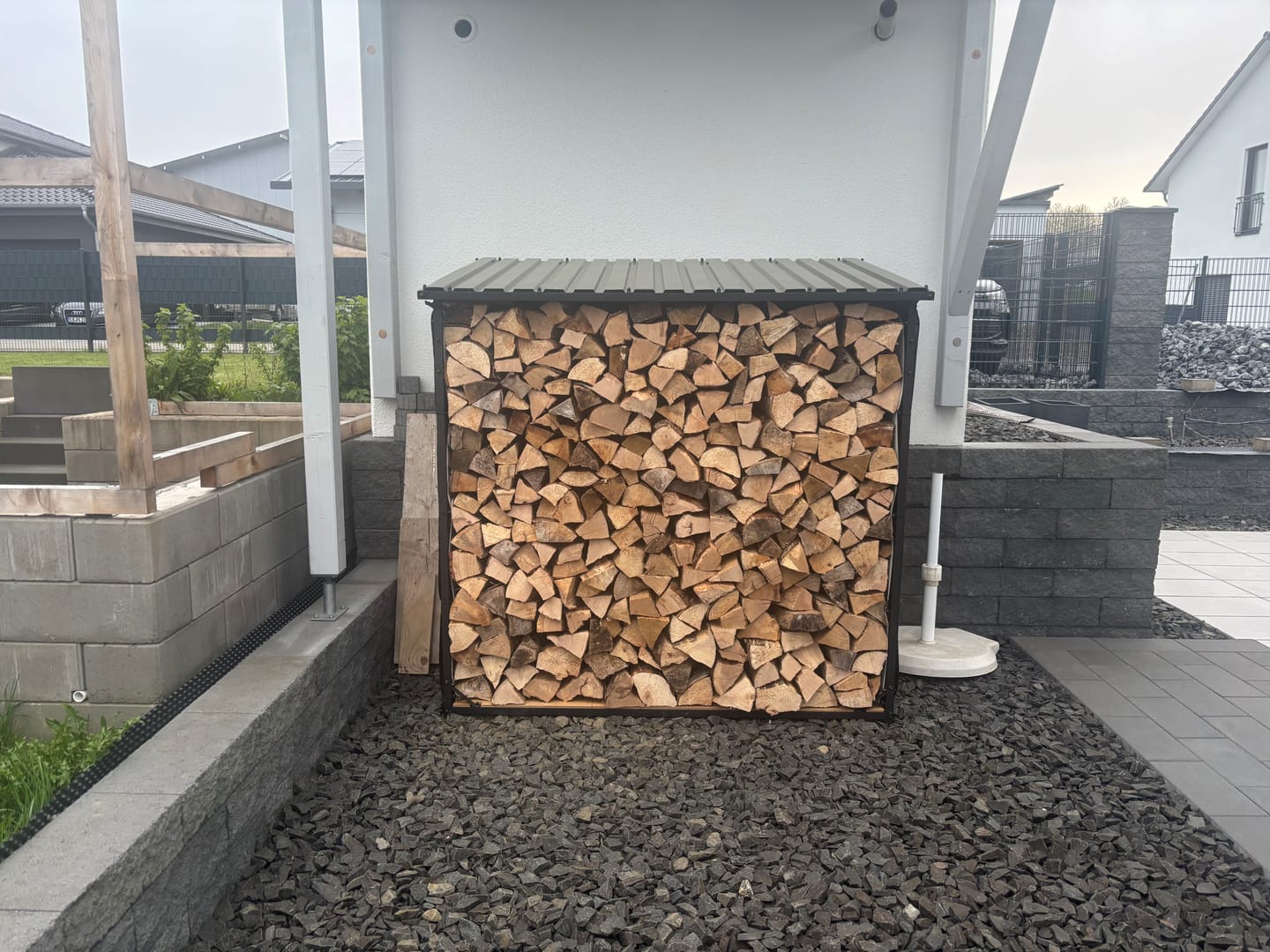 Customer photo review of Gartenzeit® Premium Kaminholzregal für den Außenbereich – XXL, extra stabil & wetterfest