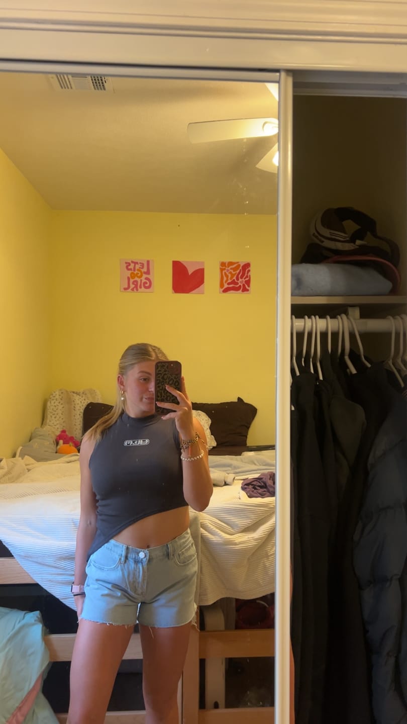 Customer photo review of W125 Denim Shorts