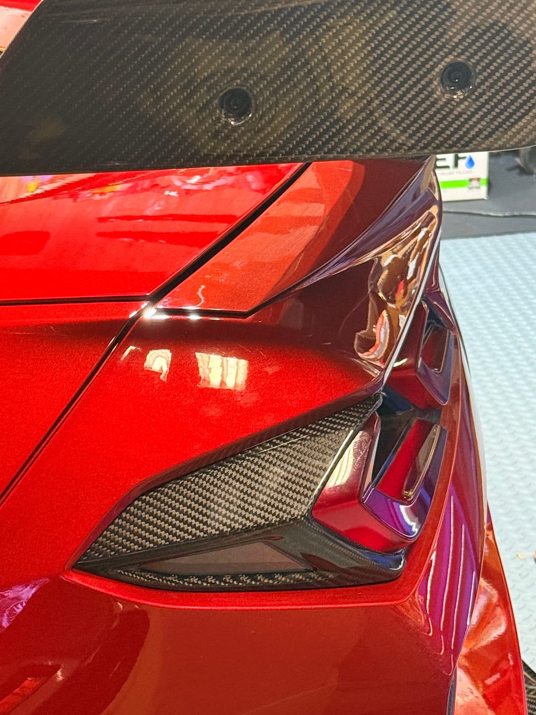 Customer photo review of C8 Corvette Rear Taillight Side Lamp Frame Cover – Real Dry Carbon Fiber (2020–2026 Stingray, Z51, Z06, HTC & Coupe)