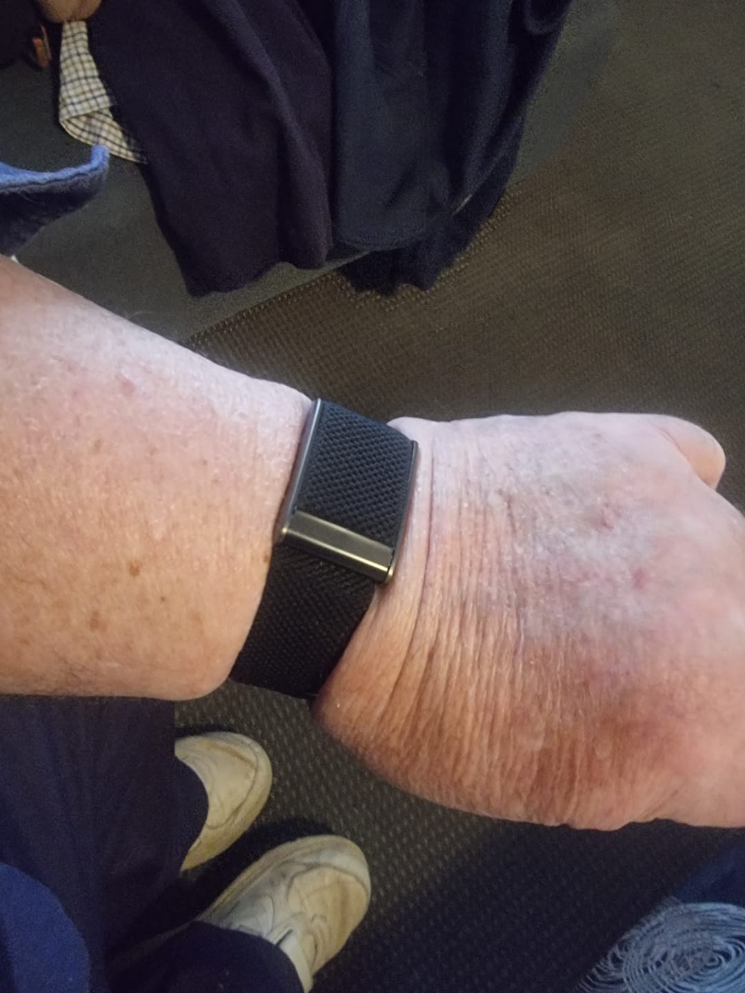 Customer photo review of Fitaos ECG blood glucose blood oxygen Uric acid cholesterol monitoring Smart Bracelet Long Battery Life
