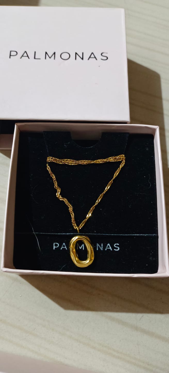 Customer photo review of Wobbly Oval Necklace