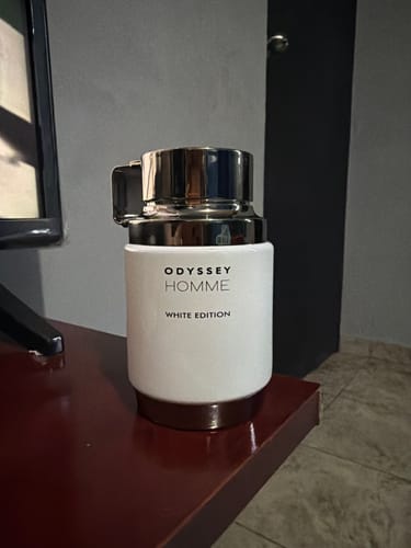 Reseña con foto de un cliente sobre Perfume para Hombre ARMAF ODYSSEY HOMME WHITE EDITION 100ml EDP