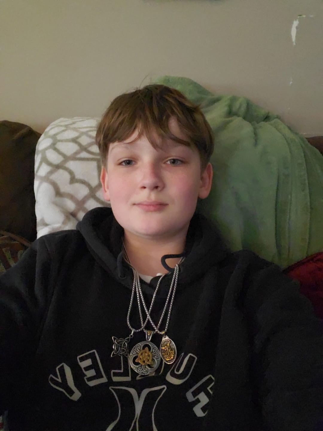 Customer photo review of VALKNUT CROSS.