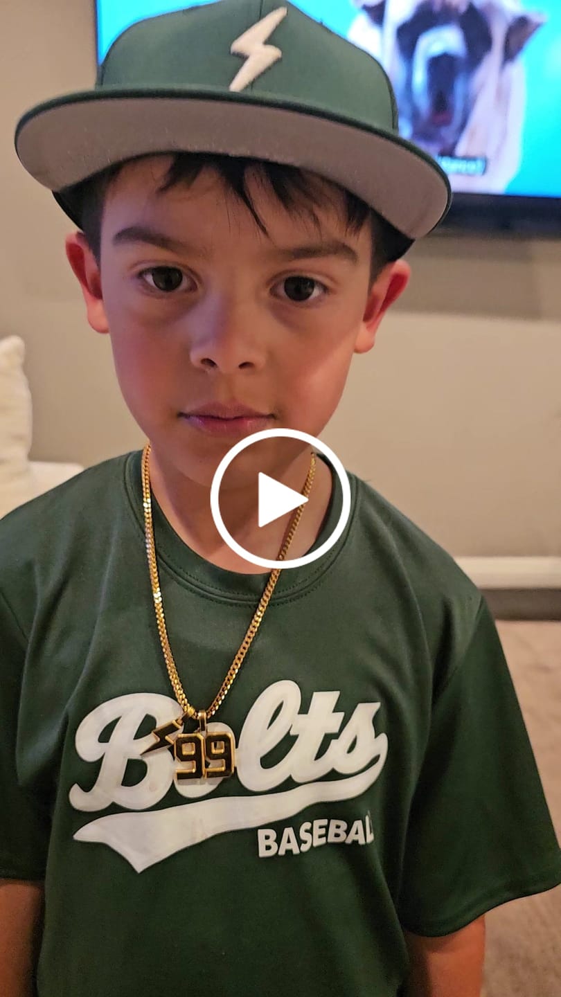 Customer video review of Signature Jersey Number Pendant 18K Plated Gold
