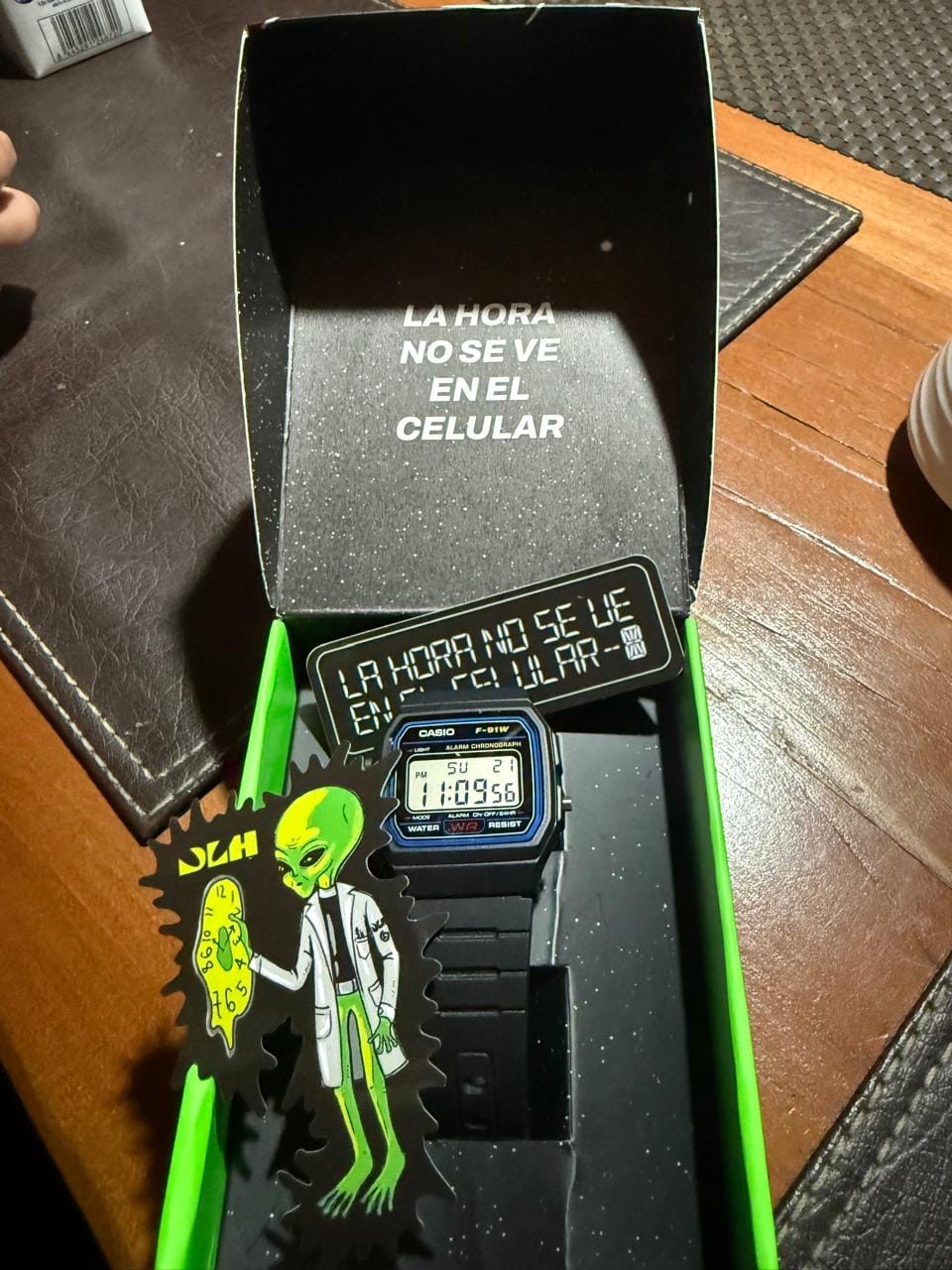 Customer photo review of Reloj Casio Vintage F-91W-1DG Clásico Líneas Azules