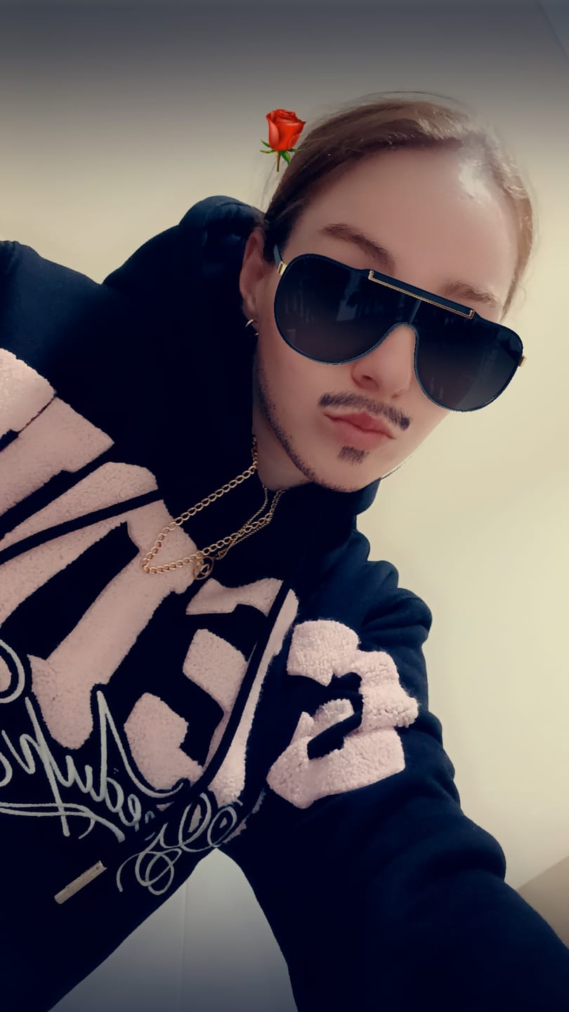 Customer photo review of Geedup Team Logo Script Hoodie 'Dusty Pink' (2025)