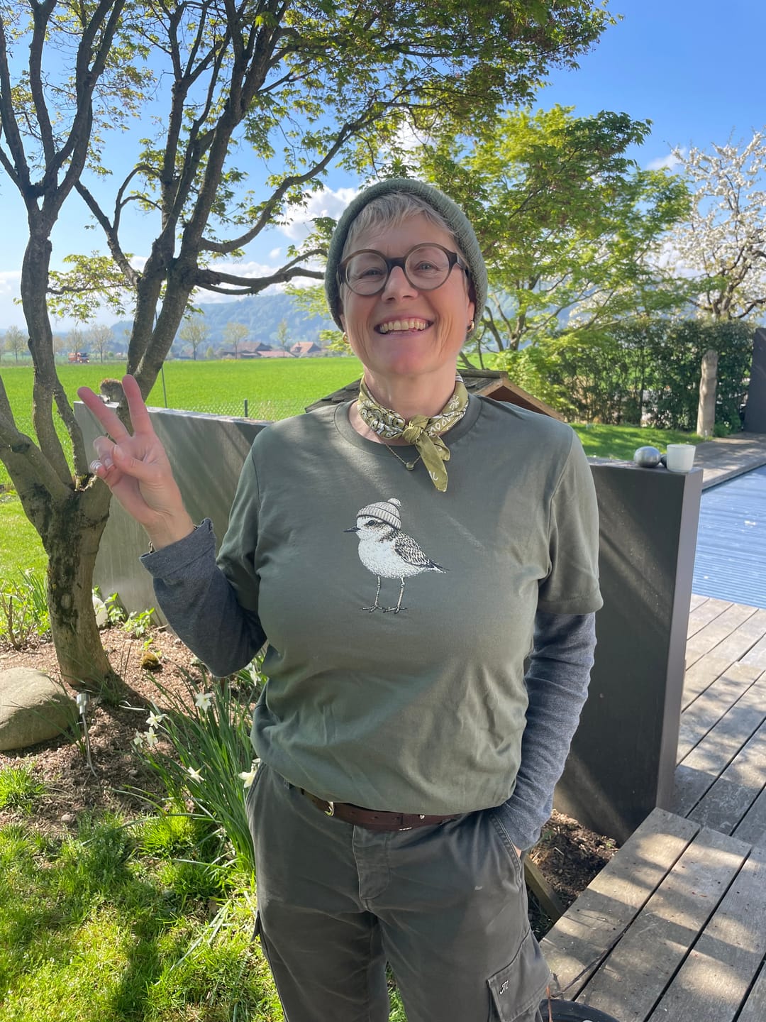 Customer photo review of Plover Going Birdwatching T-shirt