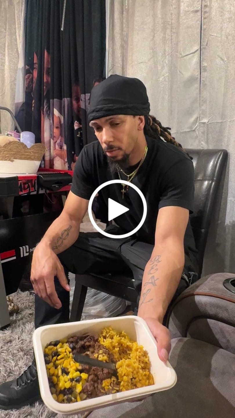 Customer video review of Beef Barbacoa Bowl with Roasted Corn, and Black Beans