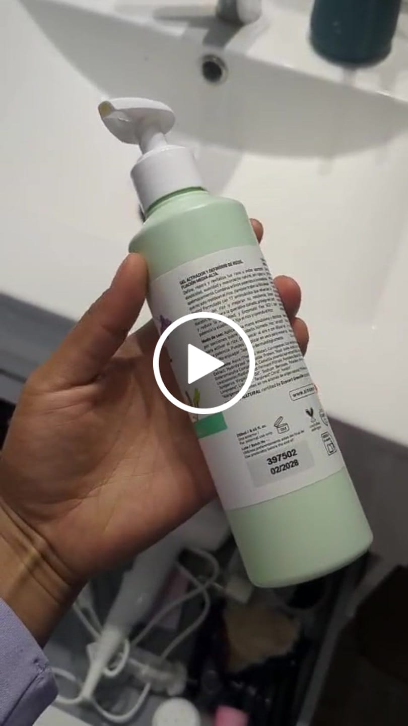 Customer video review of Alma Secret Gel Definidor de Rizos Ocean Curl 250ml