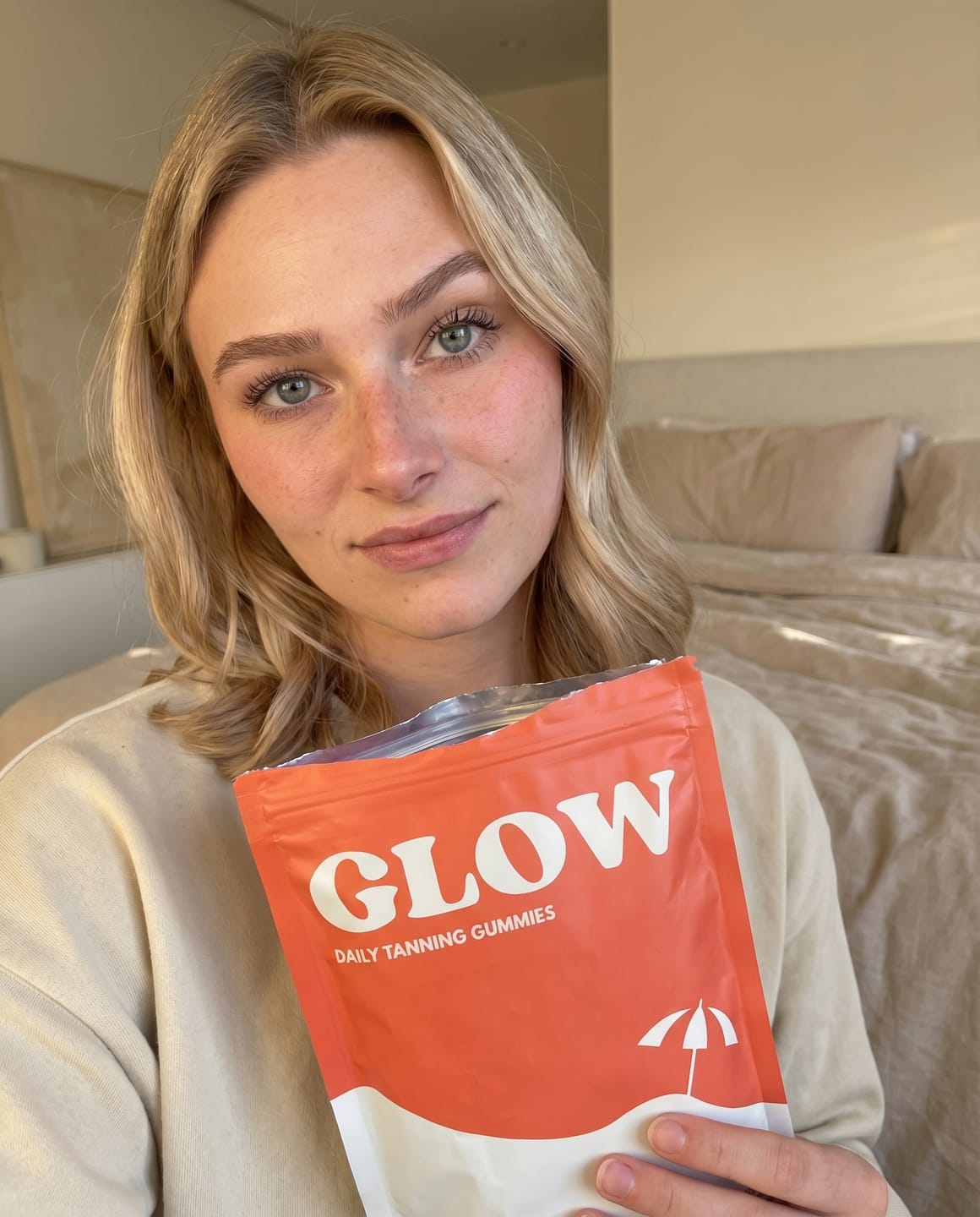 Customer photo review of Glow Tanning Gummies