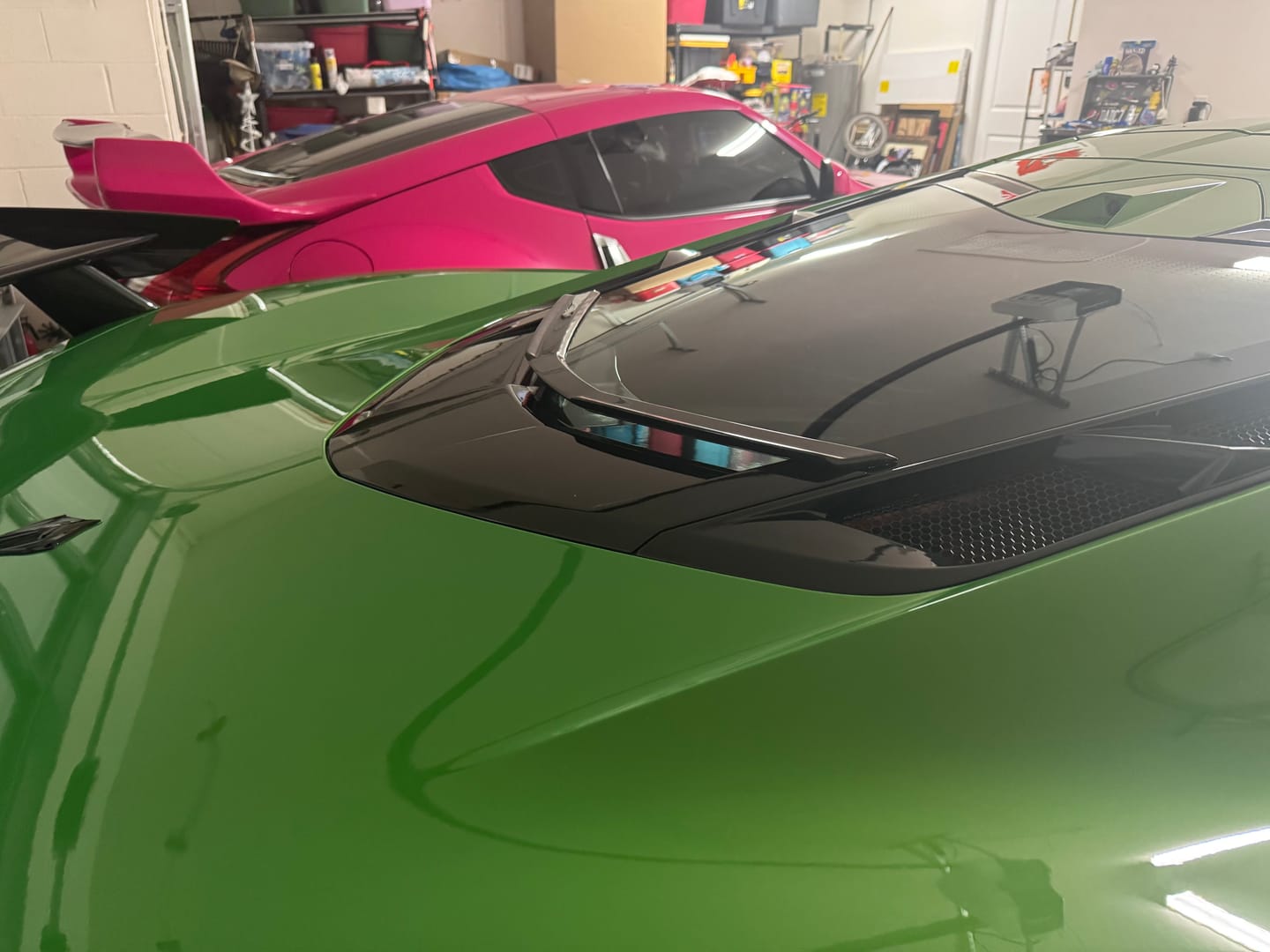 Customer photo review of Chevrolet Corvette C8 DRY CARBON FIBER Rear Window Hatch Deck Lid Spoiler