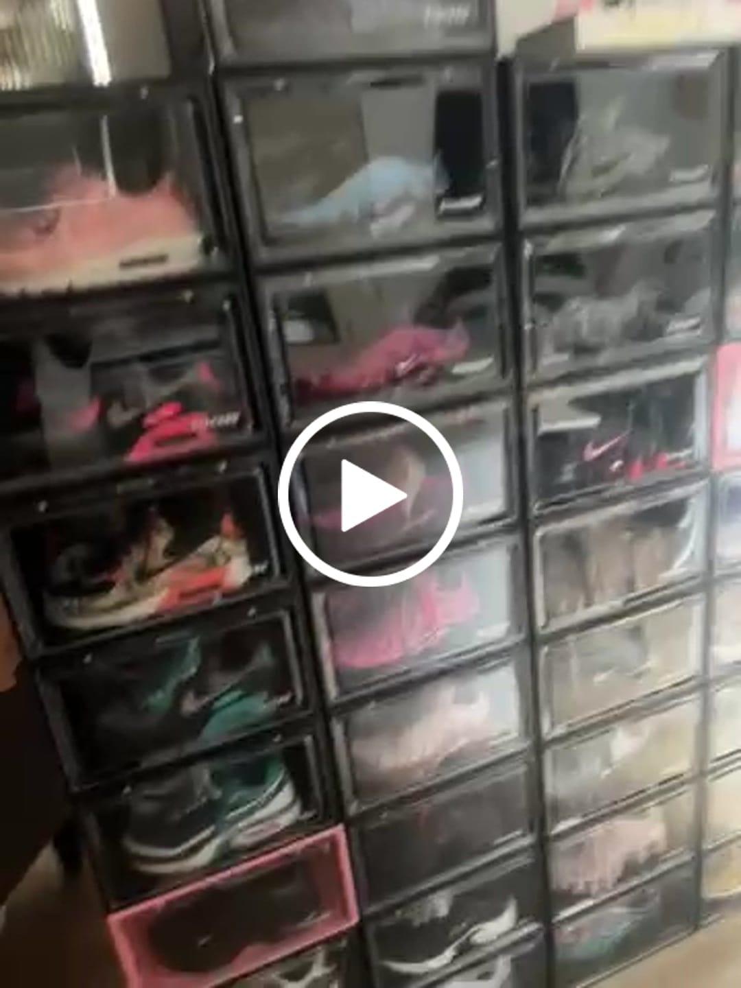 Customer video review of Magnetic Sneaker Display Case - Buy Bulk (6pcs)