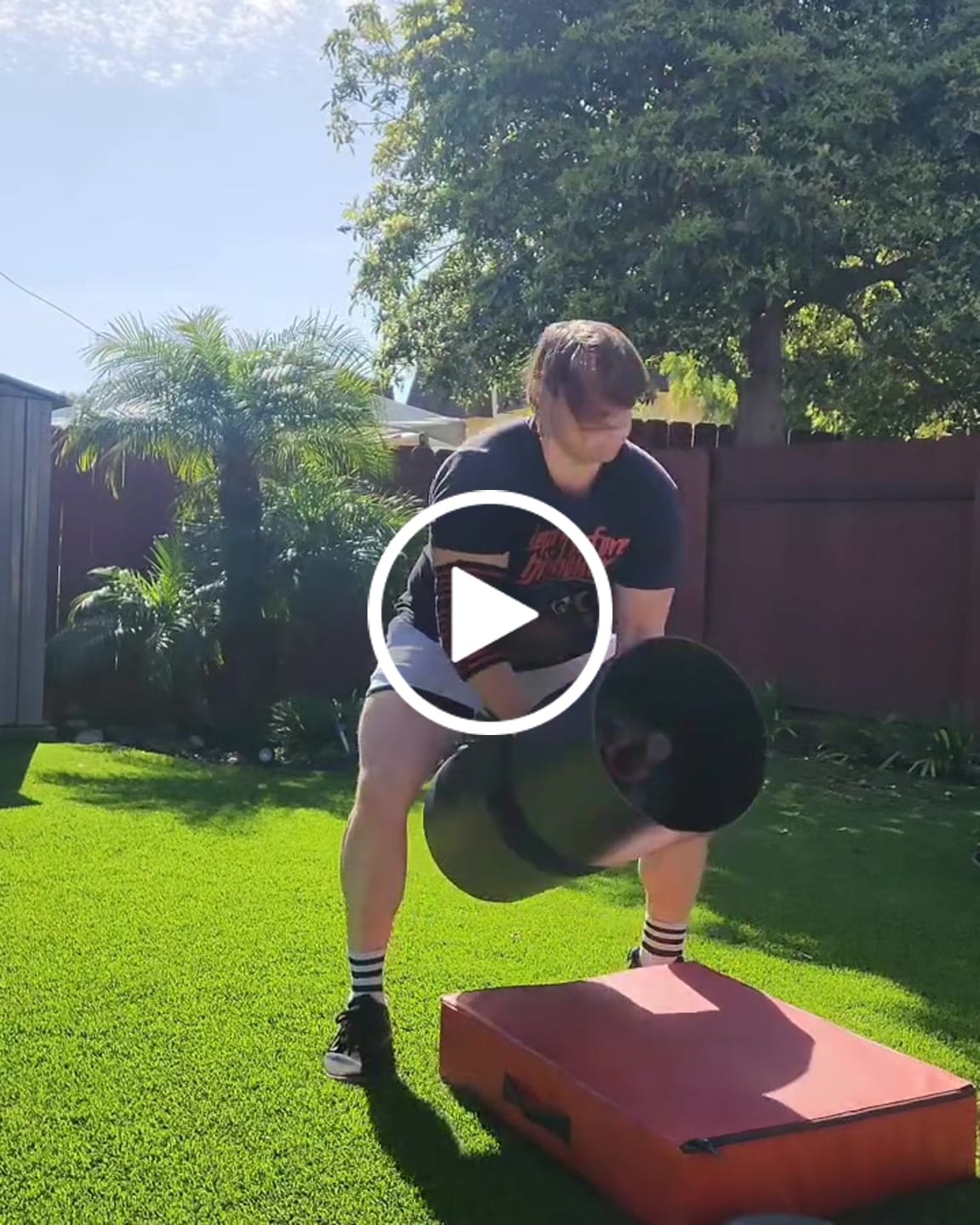 Customer video review of CLOUD DRI-FIT SHORTS