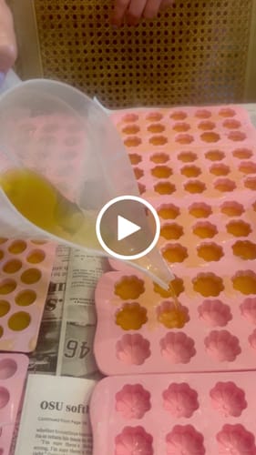 Customer video review of Tangerine Essential Oil