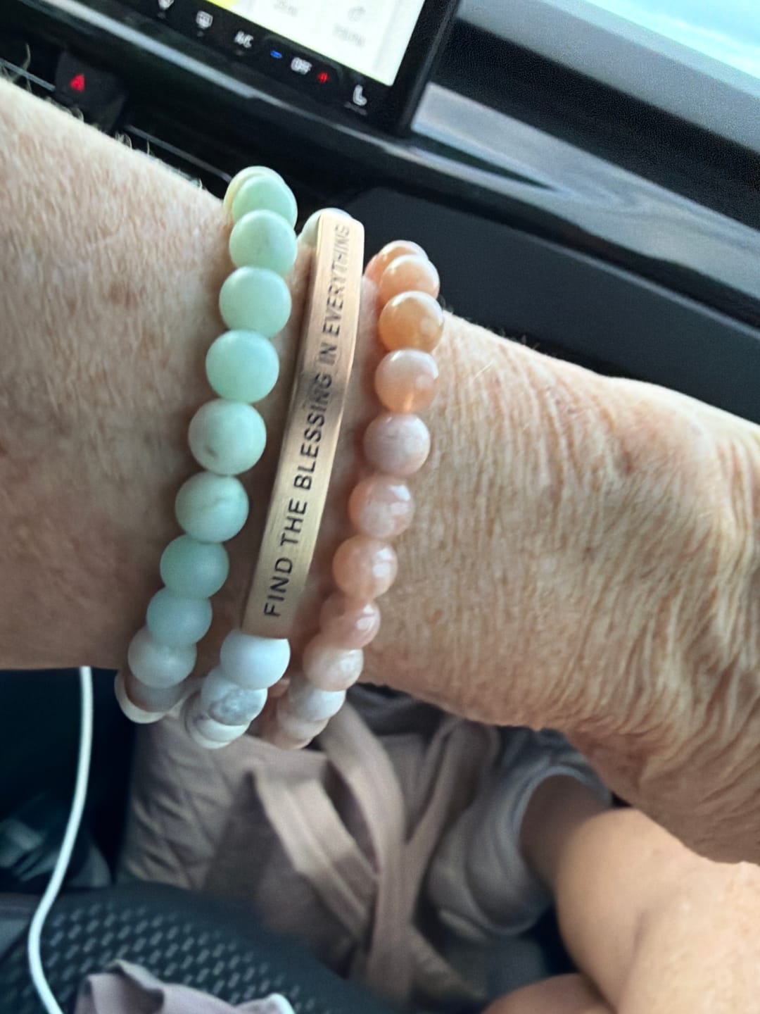 Customer photo review of SUNSTONE - ACCENT BRACELET