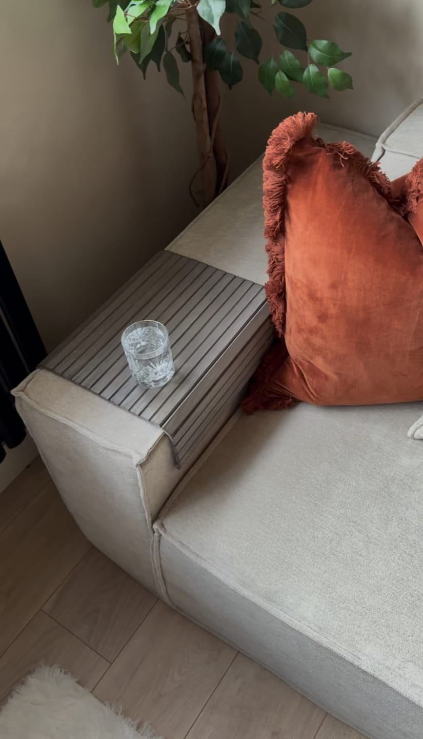 Customer photo review of M1 Tray Table