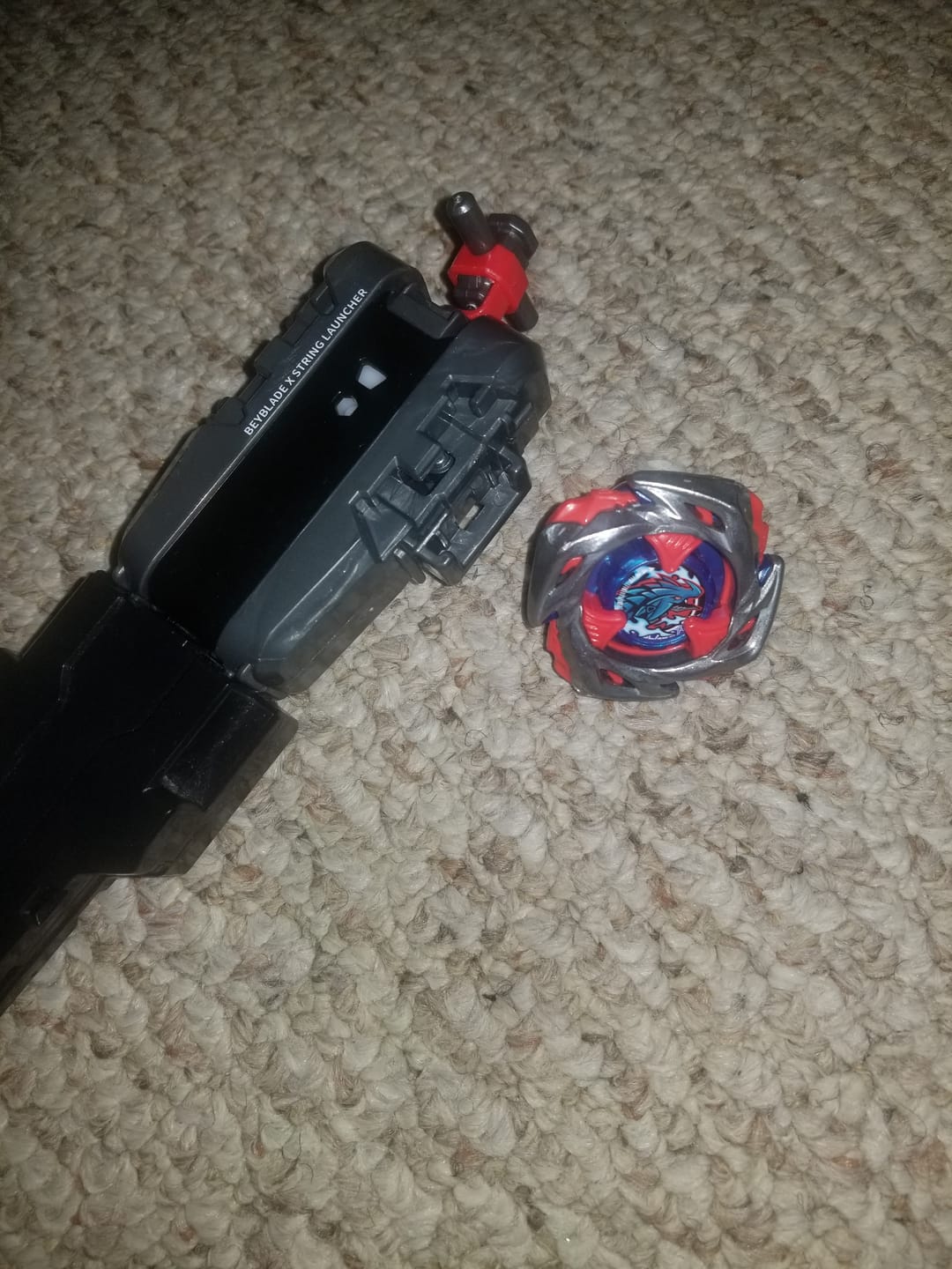 Customer photo review of Takara Tomy Beyblade X UX-11 Impact Drake 9-60LR Starter