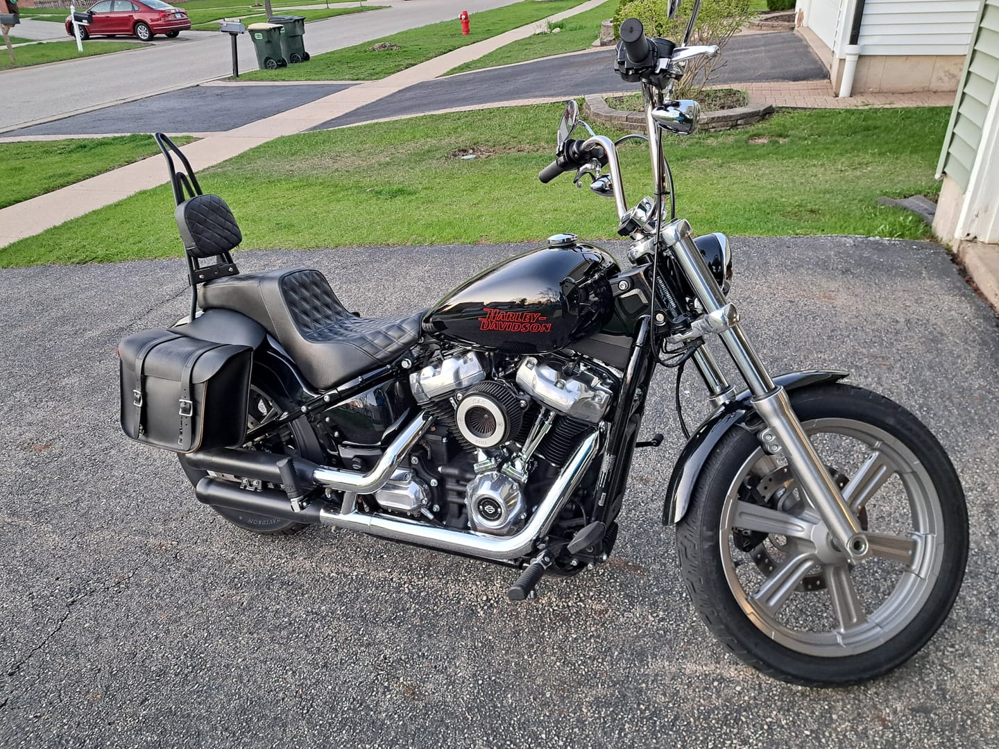 Customer photo review of Iron Born Diamond Stitch 2-Up Seat for 2021+ Harley Softail Standard FXST