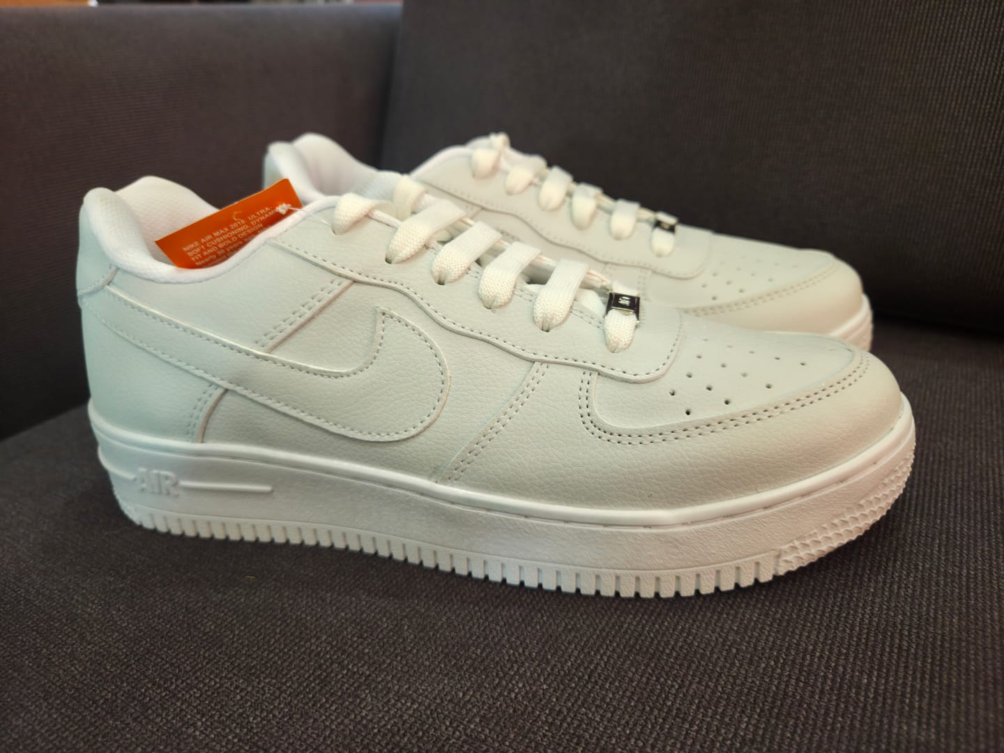 Customer photo review of Paq 6 Pares Tenis 270 Blanco Total 22/25.5