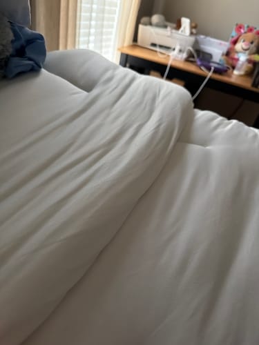 Customer photo review of MarshMellow Comforter