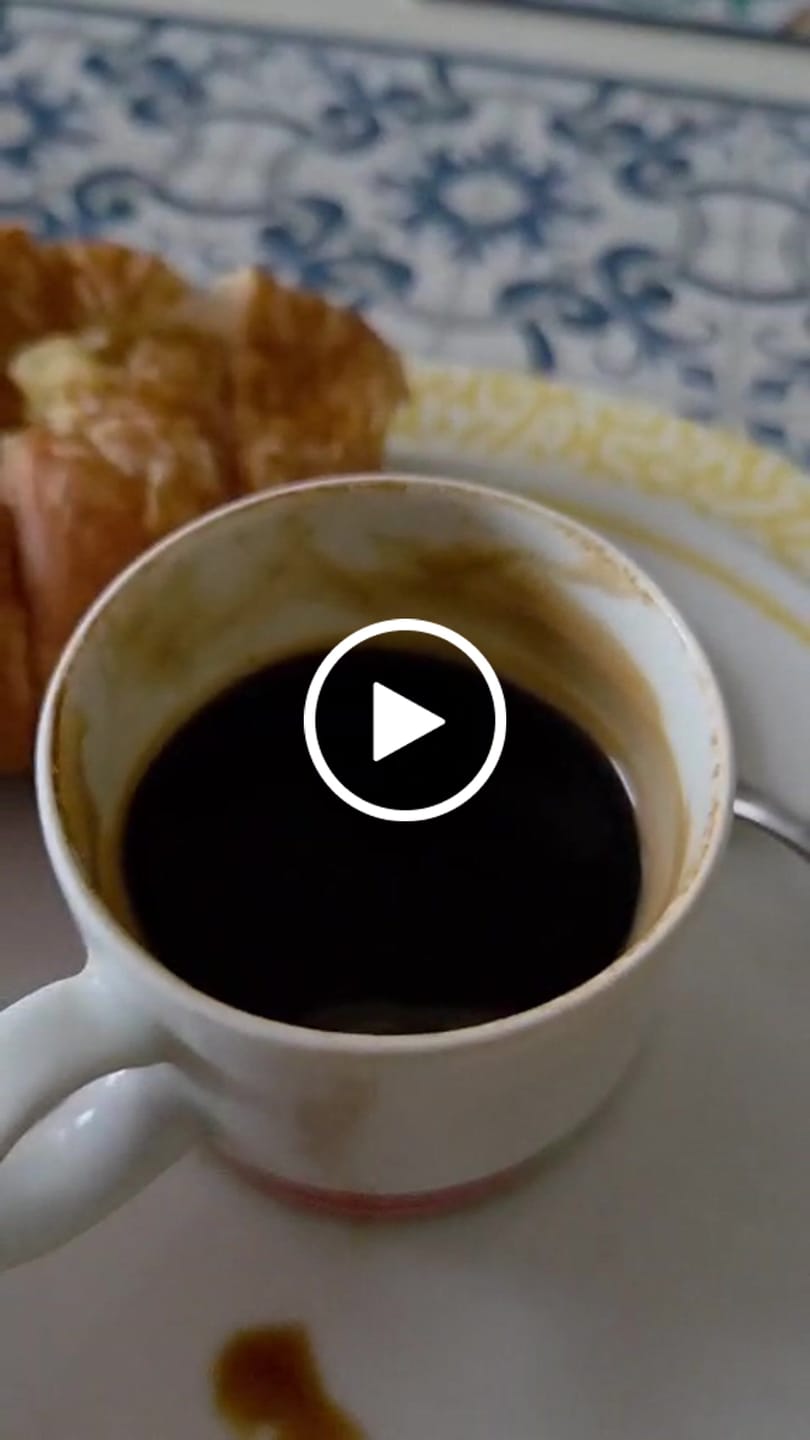 Customer video review of 15 Cornetti proteici ripieni di crema pasticcera