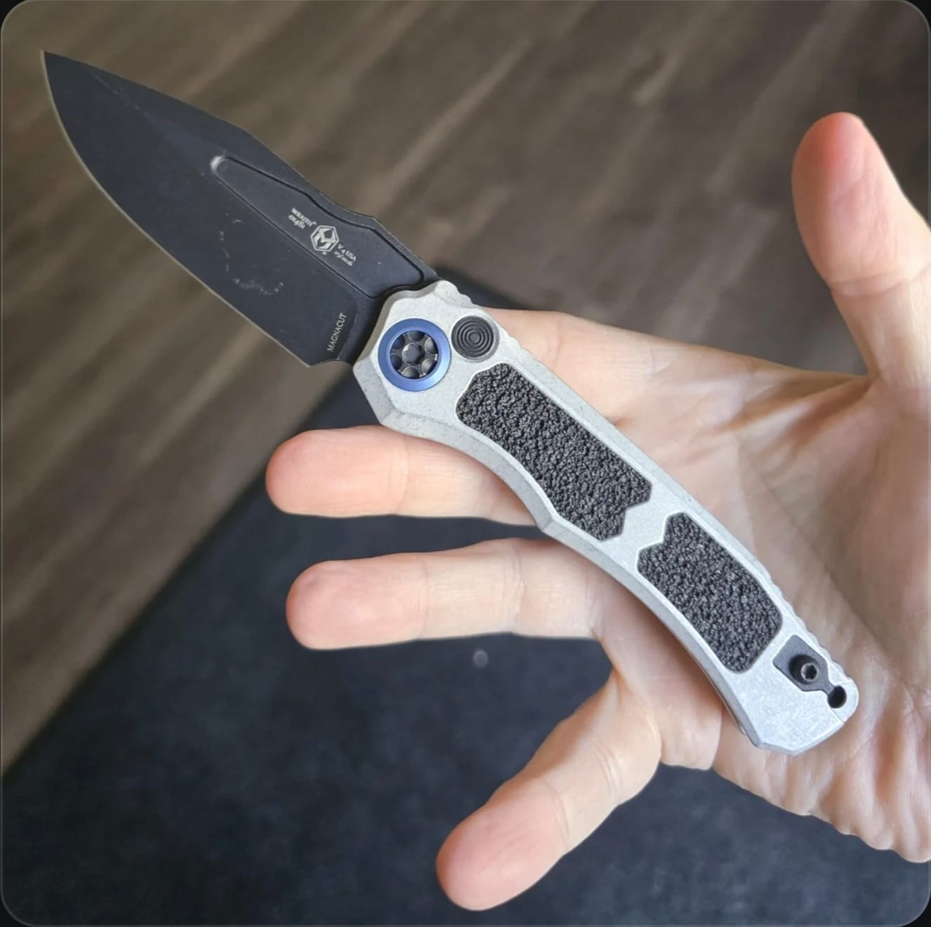 Customer photo review of Heretic Knives Wraith V4 SE Auto Knife – 3.7” MagnaCut Blade, Blizzard Chassis, Battleworn Black – Made in USA
