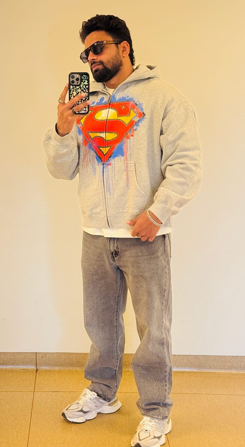 Customer photo review of 5011 - Superman Drip Zip-Ups