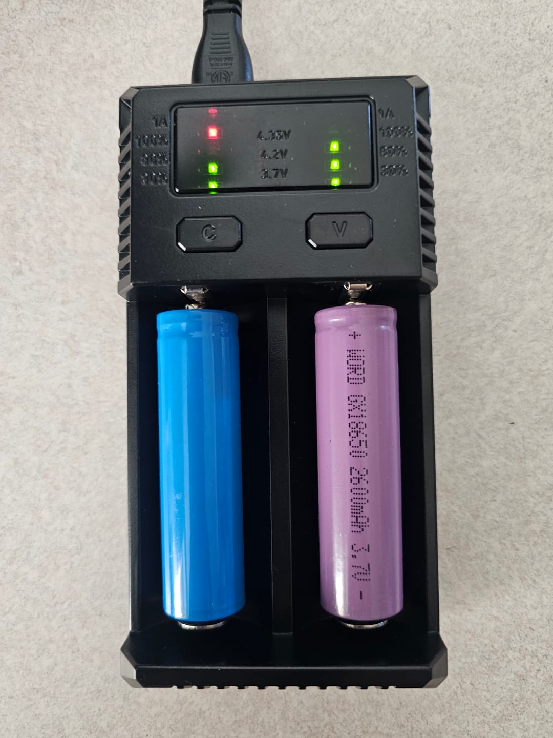 Customer photo review of Nitecore i2 2 Channel Battery Charger