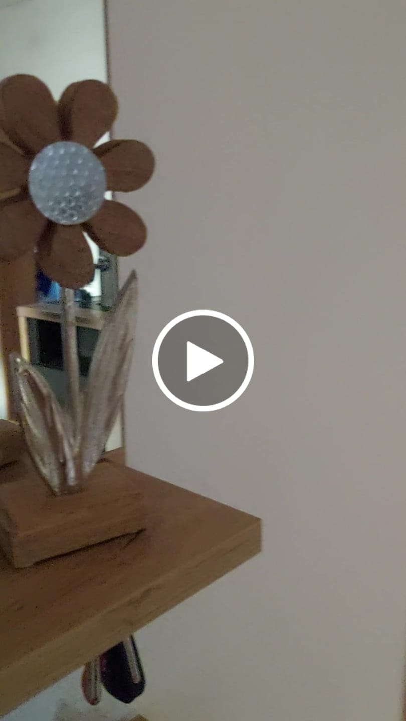 Customer video review of Blume aus Metall mit Holz Blüten zum Hinstellen 24cm groß | Blumengeschenk
