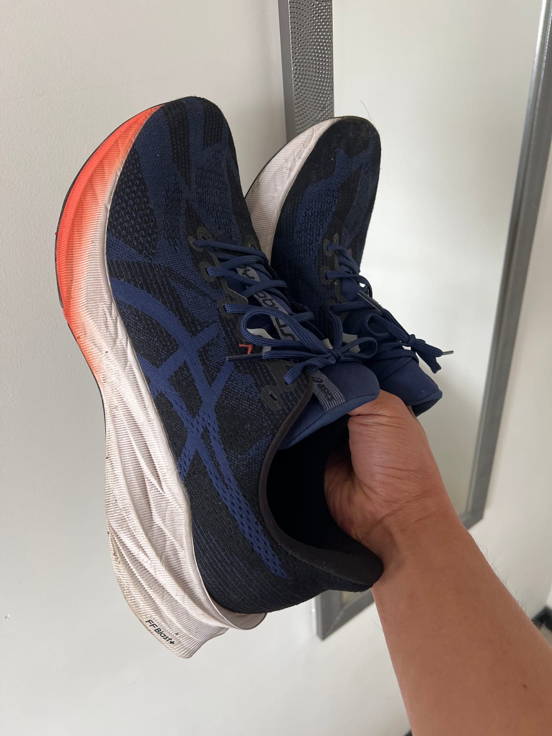 Customer photo review of Asics Dynablast 5 Hombre Indigo Blue Black