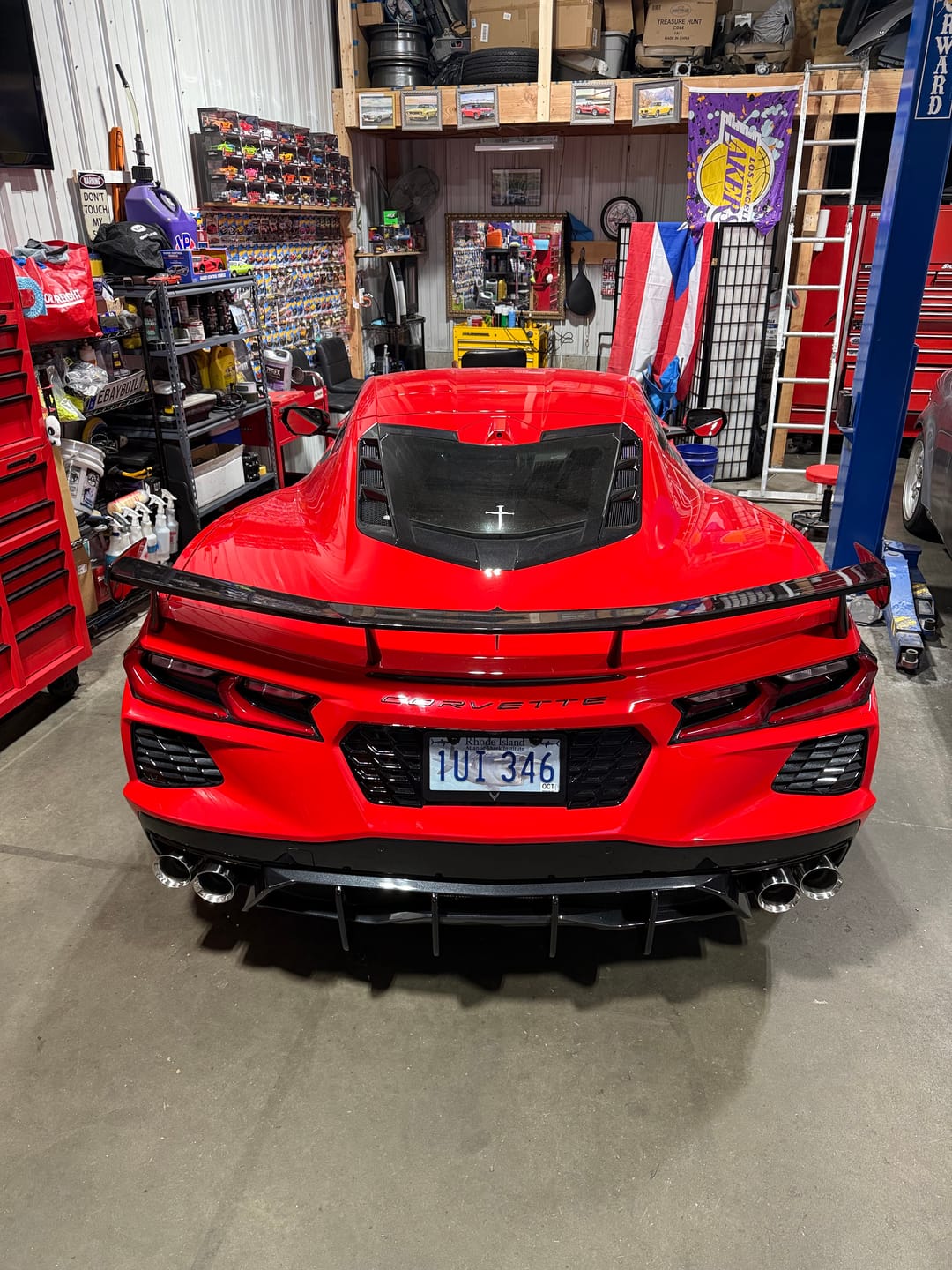 Customer photo review of Corvette C8 Stingray DRY CARBON FIBEr Add-On Rear Diffuser Fin