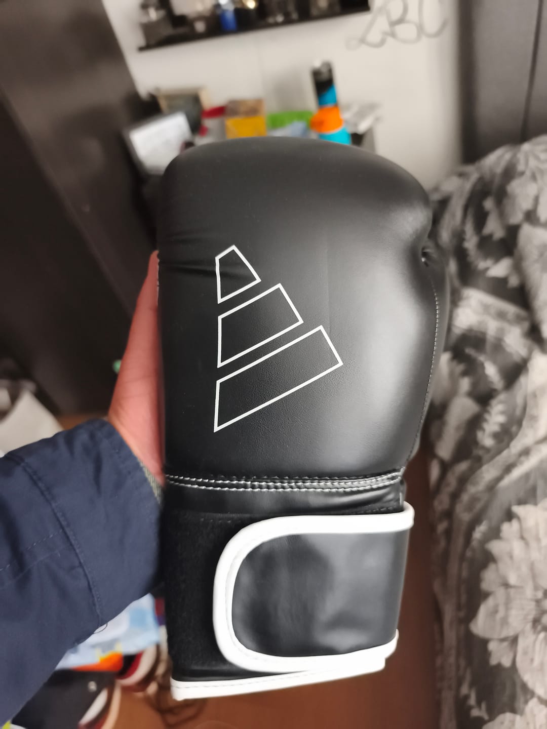 Customer photo review of Guantes De Boxeo Adidas Hybrid 80