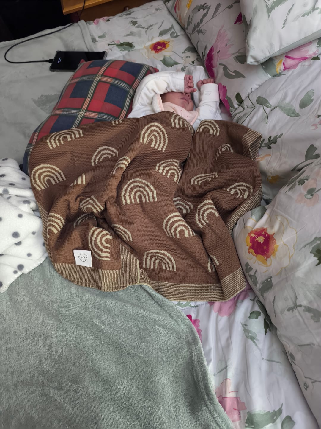 Customer photo review of Manta Tejida Arcoíris Camel